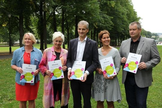 Jonas Gahr Støre, Lisbet Rugtvedt, Anne Lise Ryel, Nina Skille  og Frode Jahren.