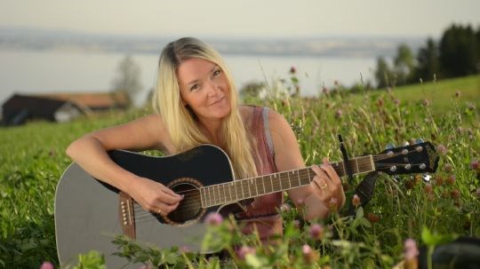 Prosjektleder Anne Mette Sveum i Østre Toten kommune har laget en egen sang om kommunen