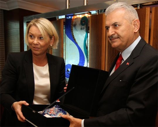 Næringsminister Monica Mæland og Tyrkias energiminister Taner Yildiz