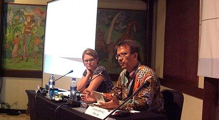 Hege Ulstein (tv) på Bali Media Forum