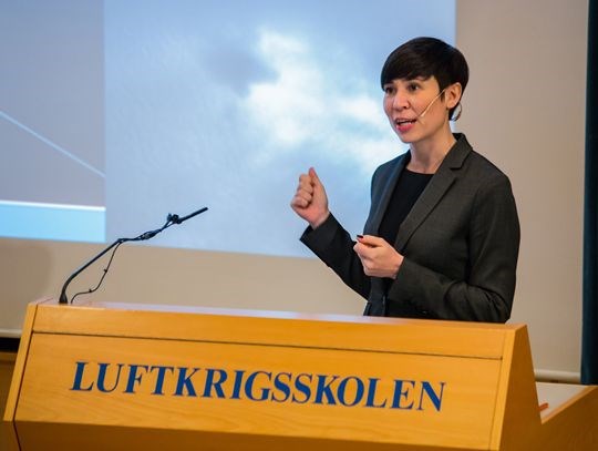 Forsvarsminister Ine Eriksen Søreide holdt foredrag på Luftmaktseminaret, Luftkrigsskolen, Trondheim. 