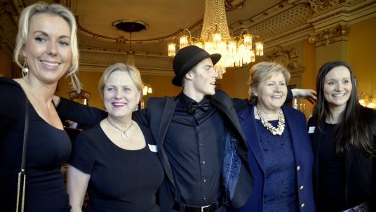 Cecilia Flattum, Thorhild Widvey, Ståle Sandbech, Erna Solberg og Lisa Watson på Regjeringens OL-mottakelse 4. april 2014.