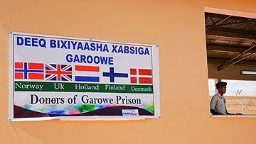 Fengselet i Garowe: Bidragsyternes flagg