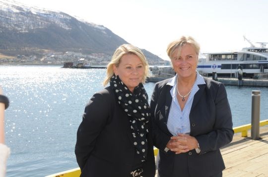 Næringminister Monica Mæland og kulturminister Torild Widvey i Tromsø