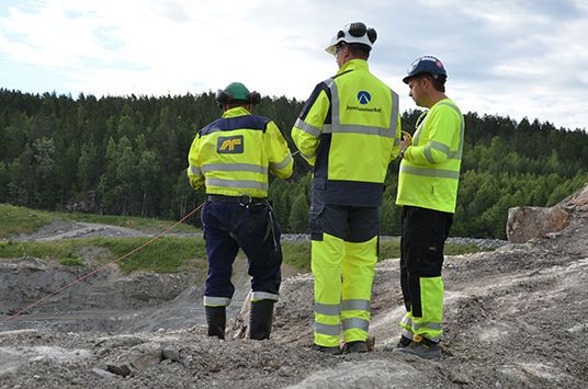 Follobanen; første salve skutt av