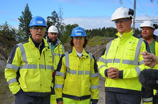Follobanen; første salve skutt av