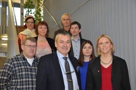 Landbruks- og matminister Sylvi Listhaug møtte i dag det nye Reindriftsstyret. Landbruks- og matminister Sylvi Listhaug sammen med leder i Lodve Solholm, og resten av styret.