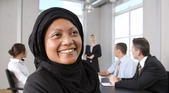 Over 90 prosent av de yrkesaktive opplever gode muligheter til å utnytte sine ferdigheter og sin kompetanse i nåværende jobb, ifølge undersøkelsen. (Foto: Colourbox)