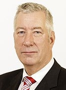 Ruhtadanministtar Sigbjørn Johnsen (Ap)                           Govven: Esben Johansen