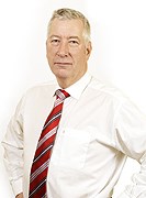Ruhtadanministtar Sigbjørn Johnsen (Ap)                           Govven: Esben Johansen