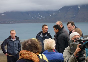De nordiske ministrene under oppstart av byggingen av Svalbard globale frøhvelv i Longyearbyen. Foto: LMD