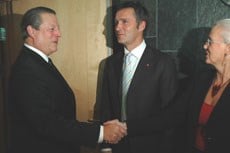 Al Gore møtte miljøvernminister Helen Bjørnøy og statsminister Jens Stoltenberg. Foto: Miljøverndepartementet.