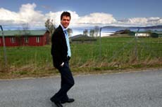Miljøvernminister Knut Arild Hareide besøkte tidligere denne uken Midtsanden i Sør-Trøndelag, som nå blir friluftsområde for allmennheten. Foto: Jens Søraa, Adresseavisen