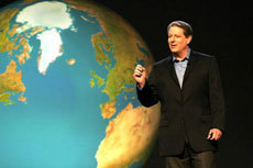 - Al Gore forteller på en svært overbevisende måte om klimautfordringene, sier miljøvernminister Helen Bjørnøy.