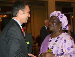 Statsminiseter Stoltenberg og Mosambiks statsminister Luisa Diogo