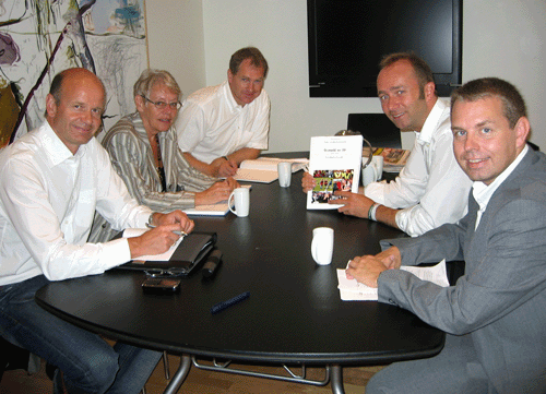 Fra venstre: Sven Mollekleiv (styreleder i Frivillighet Norge), Tove Paule (idrettspresident), Inge Andersen (generalsekretær i NIF), statsråd Trond Giske og statssekretær Halvard Ingebrigtsen.