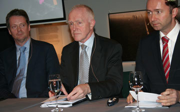 Direktør for Nasjonalmuseet Audun Eckhoff, adm.dir. i Statsbygg Øivind Christoffersen og kulturminister Trond Giske/Foto: Kultur- og kirkedepartementet