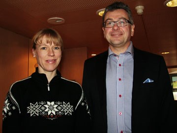 Kulturminister Anniken Huitfeldt og ny direktør i Språkrådet Arnfinn M. Vonen. Foto: KUD/Karen Moe Møllerop