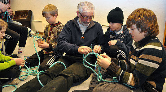 4H Knoper og stikk 4Hs arbeidsmåte er å lære gjennom å gjøre