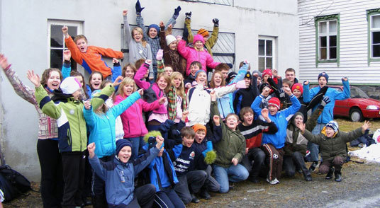 Born på Hellesylt. Foto: Inge Hole, Hellesylt Vekst