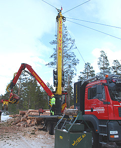 Lastebil med taubanen. Foto: FM i Oppland