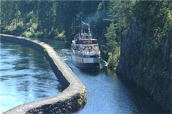 Kanalen åpnar for båttrafikk frå Skien til Dalen og Notodden. Foto: Jørn Steen