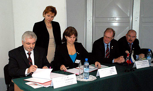 Underskriving avtale landbrukssamarbeid med Nordvest-Russland