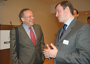 Skog: Landbruks- og matminister Lars Peder Brekk møtte blant annet V. Valentik,  representant for MCPFE, Russland på skogmøtet.