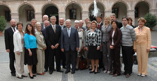 DELEGASJON: Statssekretær Ola T. Heggem hadde med en delegasjon blant annet med ni norske ordførere, under sin rundreise i Bayern.  Foto: Gunnar Syverud, LMD