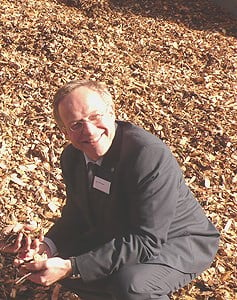 Lars Peder Brekk oppfordrer til økt bruk av bioenergi. Foto: LMD