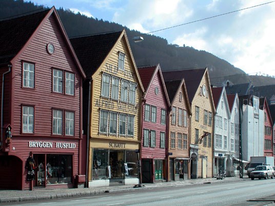 Bryggen i Bergen får fem millioner kroner til istandsetting. Foto: Miljøverndepartementet.