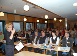 Åslaug Haga holdt åpningsinnlegget på det aller første klimakurset for kommunene. Foto: UC/OED