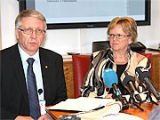 Foto frå pressetreff - vegdirektør Gustavsen og samferdselsminister Meltveit Kleppa