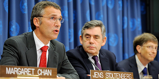Jens Stoltenberg, Gordon Brown og Bill Gates. Foto: FN