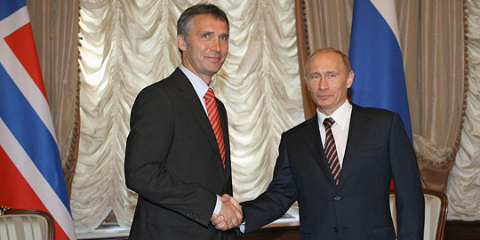 Statsministrene Stoltenberg og Putin. Foto: Scanpix.