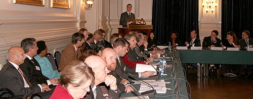 Utenriksminister Jonas Gahr Støre åpner konferansen om integrerte fredsoperasjoner i Oslo 29. oktober. Foto: Pierre de Brisis, UD