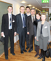 F.v. generalsekretær Dzianis Sadouski, statssekretær Erik Lahnstein, internasjonal sekretær (KrF) Per Kristian Nielsen, BCDs medformann Heorhi Dzmitruk, Tatsiana Fadzeyeva og Tatsiana Seviarynets. Foto: Olav Aanonsen, KrF