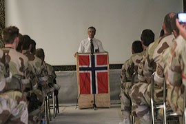 Støre taler til de norske styrkene i Mazar-i-Sharif, 18. juli 2010. Foto: Forsvaret/Morten S. Hopperstad