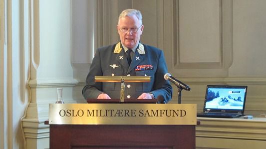 Forsvarssjefen presenterer Forsvarets årsrapport for 2012 i Oslo Militære Samfund