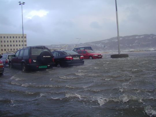 Flom på kaia i Trondheim. Foto: John Mjøen