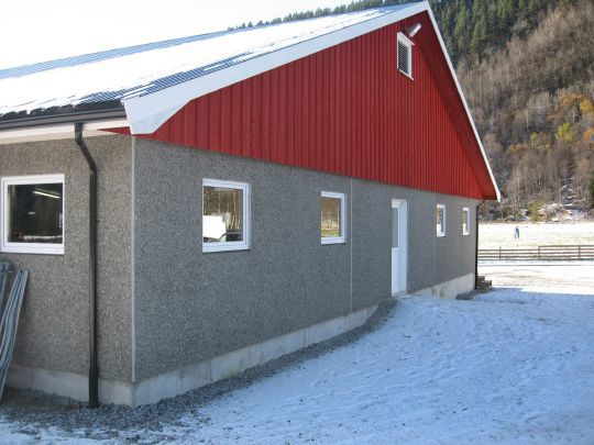 Gratulere med nytt sauehus, Knut! 