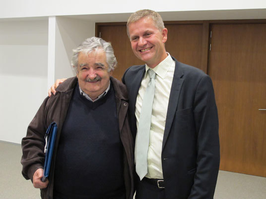 Miljø- og utviklingsminister Erik Solheim med Uruguays president, Jose Mujica. Foto: Miljøverndepartementet.