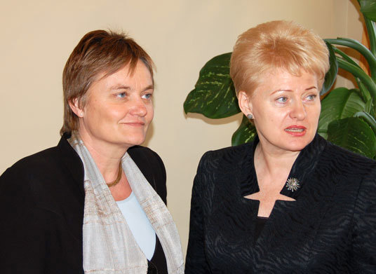 Litauens president Dalia Grybauskaitė møtte de nordiske samarbeidsministrene, blant annet den norske ministeren Rigmor Aasrud  i Vilnius.