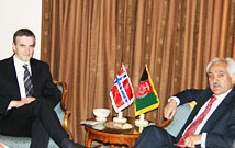 Støre og utenriksminister Spanta i Kabul 11.11.09. Foto: Utenriksdepartementet