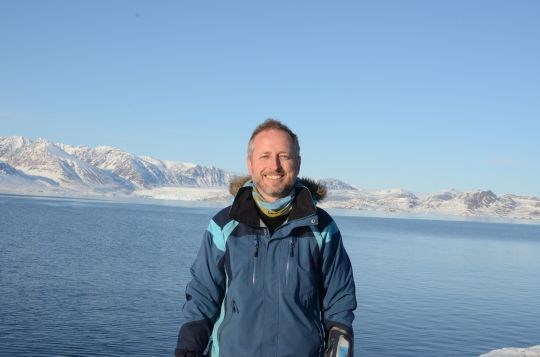 Miljøvernminister Solhjell på Svalbard, der virkningene av miljøgiftene også kan spores (Foto: Camilla Pettersen/Miljøverndepartementet)