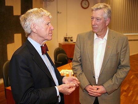 Lester R. Brown og finansminister Sigbjørn Johnsen