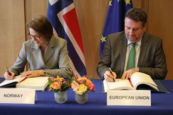 Signering av artikkel 19 avtale.