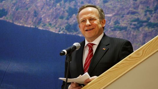 Landbruks- og matminister Lars Peder Brekk under åpningen av Norges stand på Grüne Woche 2011