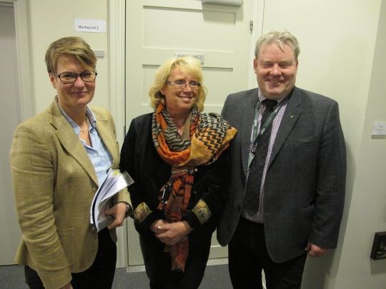 Klima- og miljøvernminister Tine Sundtoft sammen med sine kollegaer miljøminister Lena Ek fra Sverige og miljøminister Sigurður Ingi Jóhannsson fra Island.
